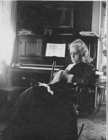 Laura Shepherd Hart